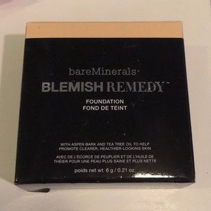 2BARE MINERALS NIB Blemish FoundationCLEARLY PEARL